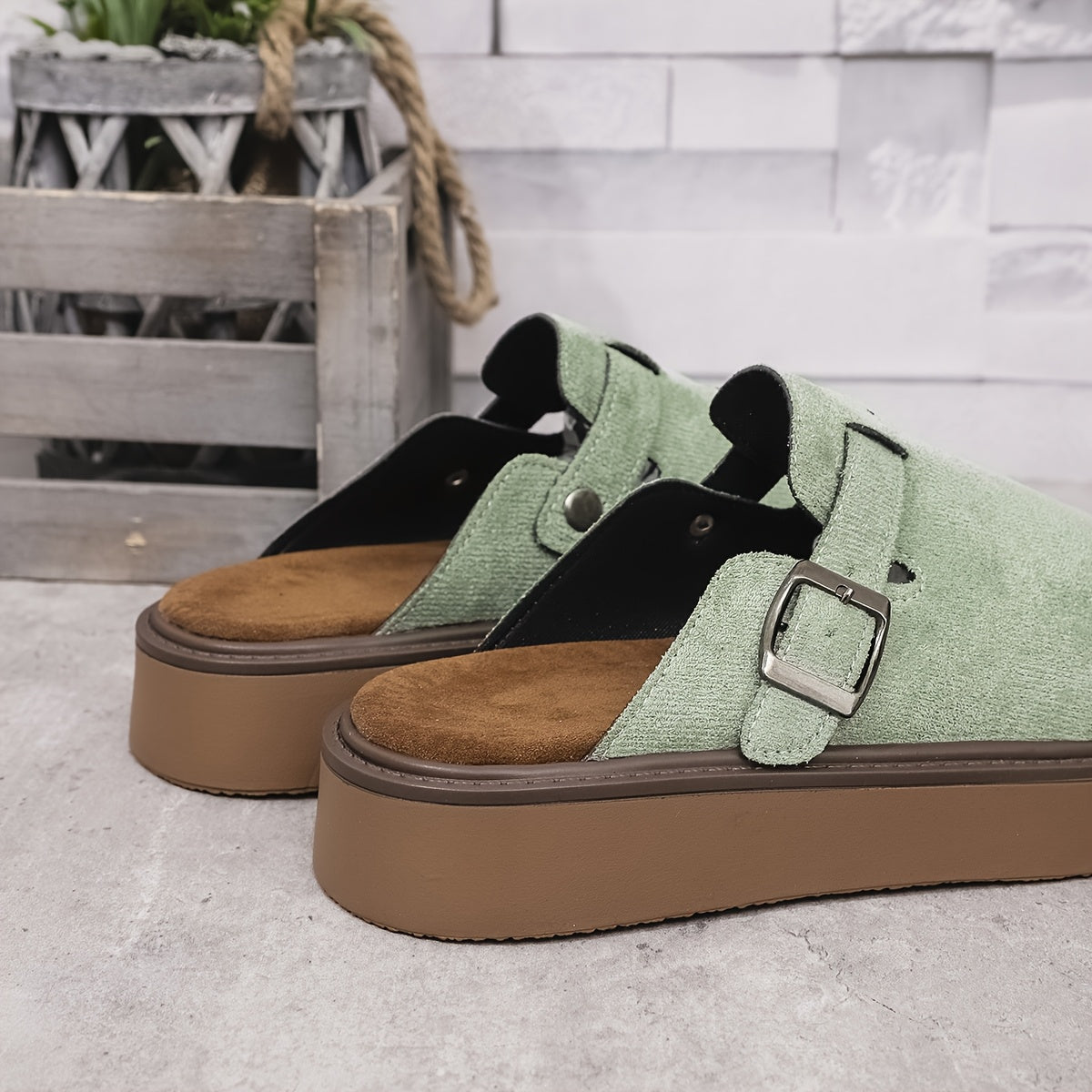 Moteriški klumpės tipo laisvalaikio batai