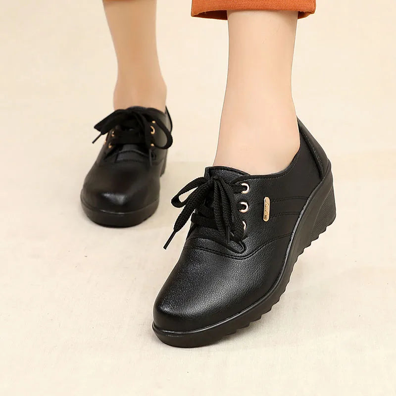 Elegantiški moteriški bateliai pavasario-rudens sezonui