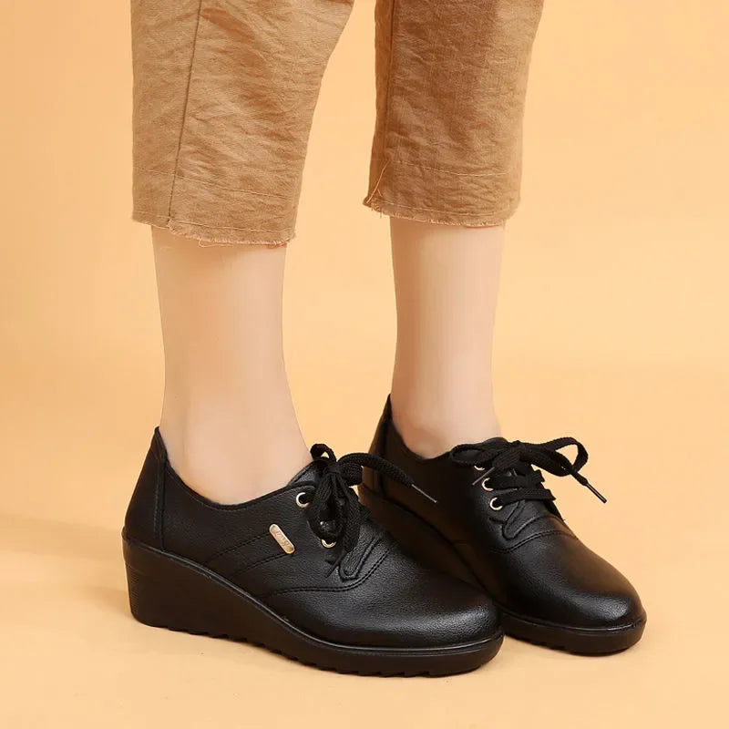 Elegantiški moteriški bateliai pavasario-rudens sezonui