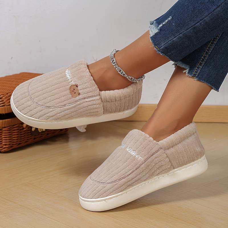 Patogios, lengvos, švelnios naminės šlepetės