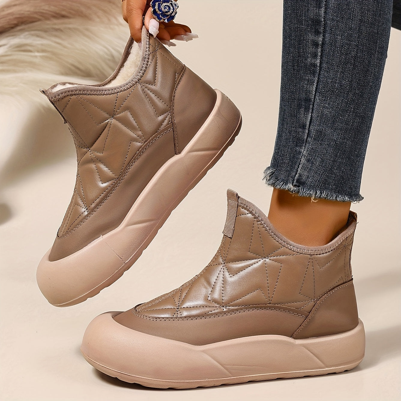 Šilti ir patogūs žieminiai moteriški batai