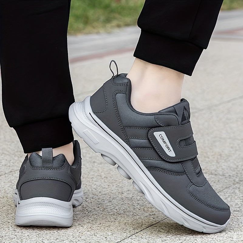 Vyriški komfortiški sportiniai batai su lipukais