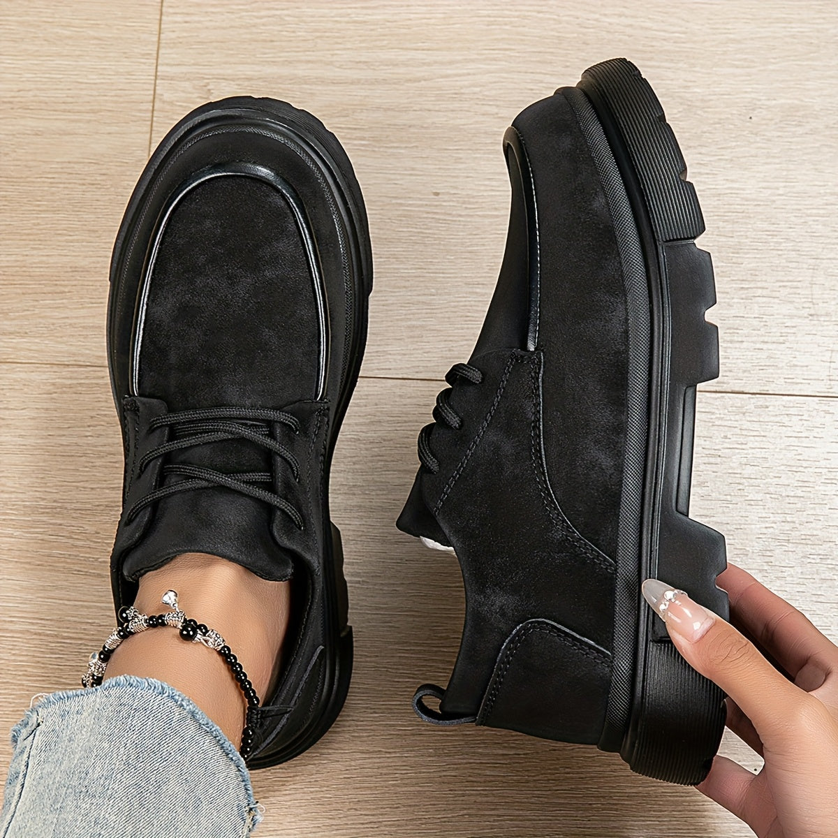 Moteriški zomšiniai laisvalaikio batai