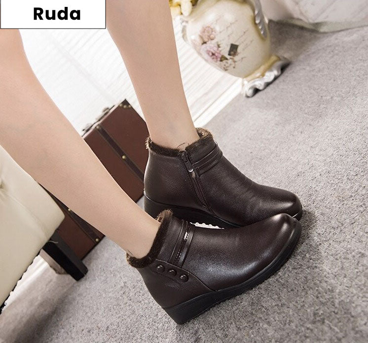 Pašiltinti batai moterims žiemos sezonui