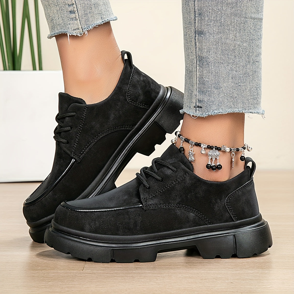 Moteriški zomšiniai laisvalaikio batai