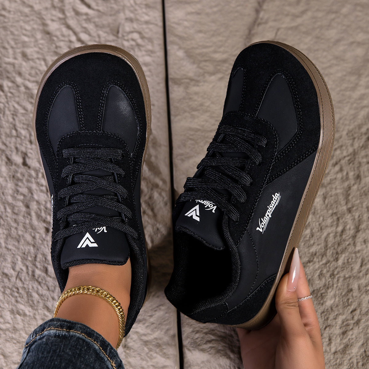 Komfortiniai sportiniai batai su plačia pirštų zona