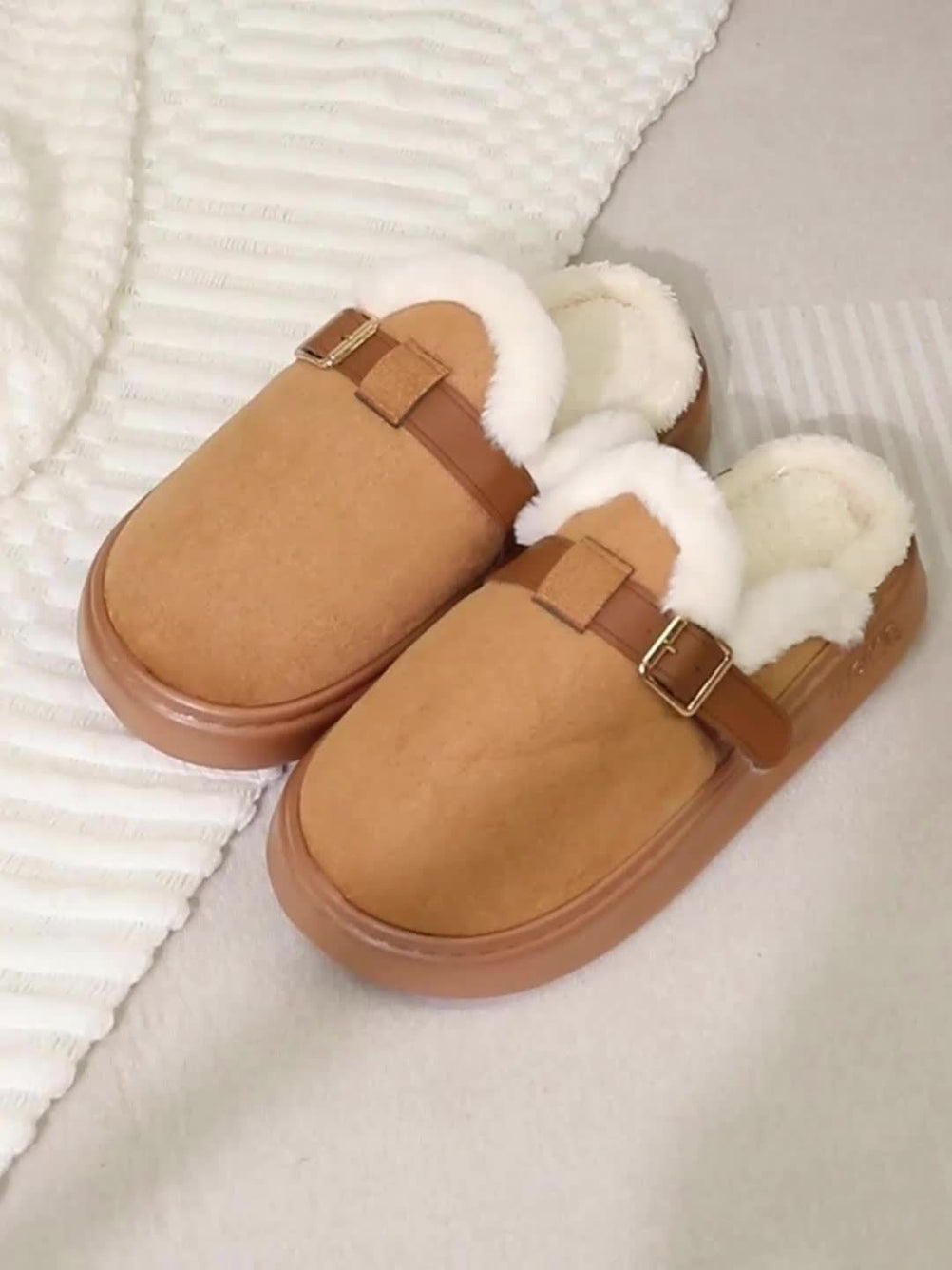 Minkštos ir itin šiltos šlepetės